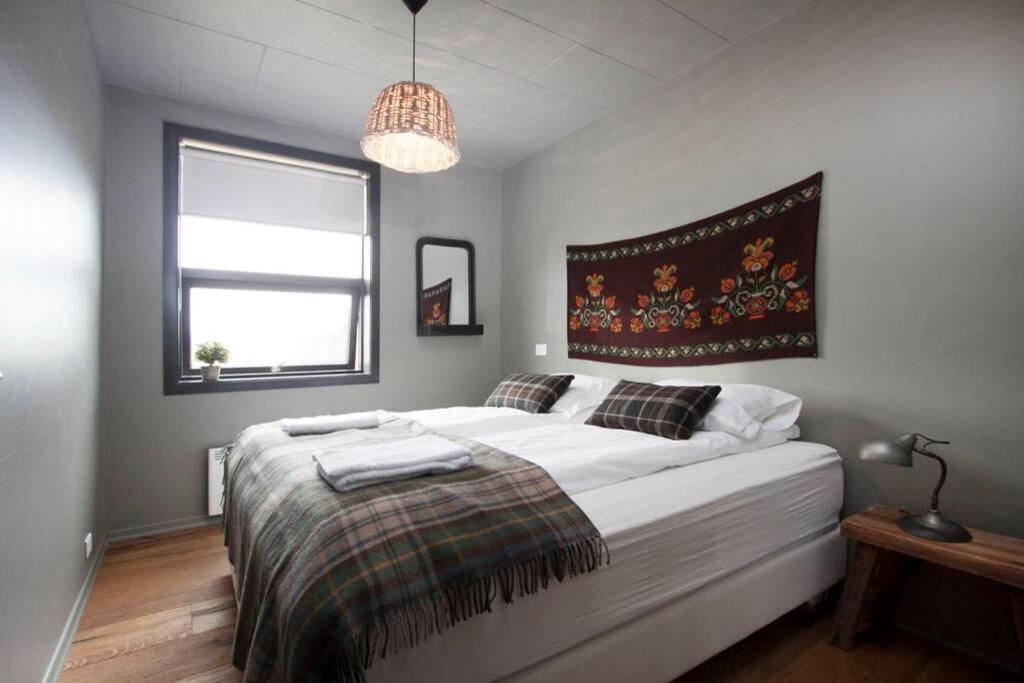 Ljarskogar Lodge Hjartharholtskirkja Exteriör bild