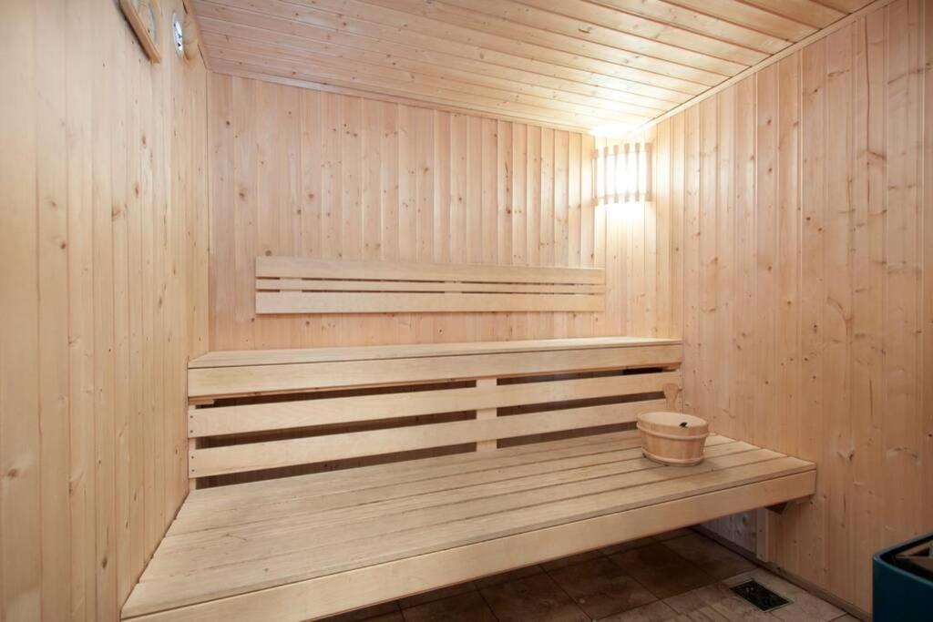 Ljarskogar Lodge Hjartharholtskirkja Exteriör bild